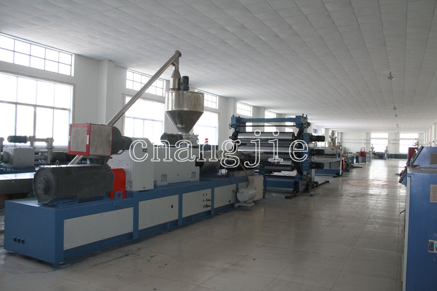 Làm thế nào để chọn dây chuyền sản xuất tấm PVC phù hợp?