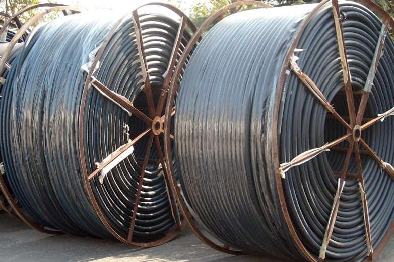 Tay áo bằng thép cách nhiệt ống bằng cách làm thế nào?